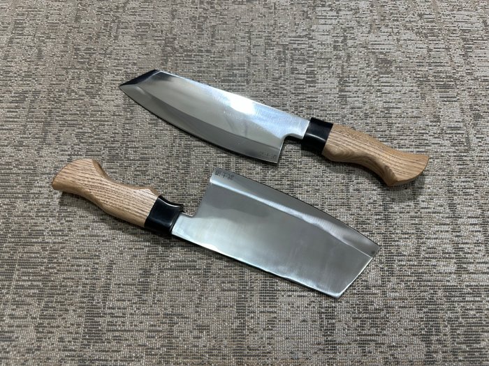 Køkkenkniv - Chef's knife -  Japanske højpolske D2 stålhakker  Bunka kokkeknive - D2 Steel  Designing Wood Udsøgt harpikshåndtag - Japan