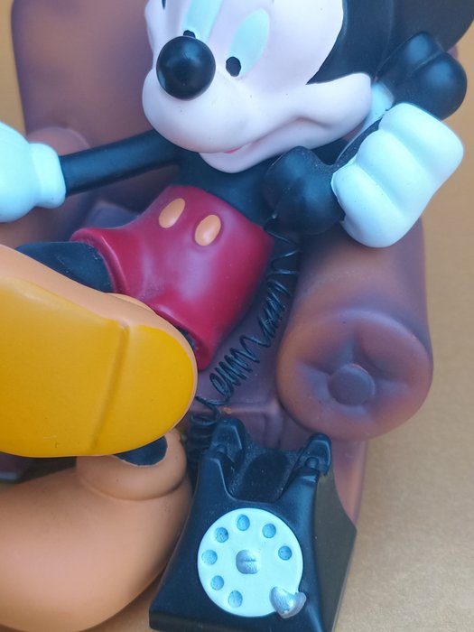 Mickey Mouse telefoneert in zetel - 1 Figurine - Démons  Merveilles - 1990