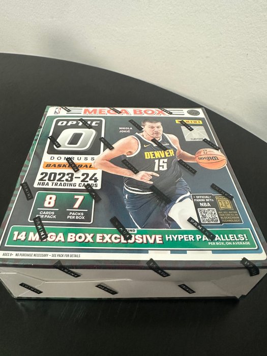 2023/24 Panini Donruss Optic LeBron James, Luka Doncic, Victor Wembanyama Mega Box 7 packs per box, 8 cards per pack - Chase Autograph! - 1 Sealed box - Glimrende (EX)