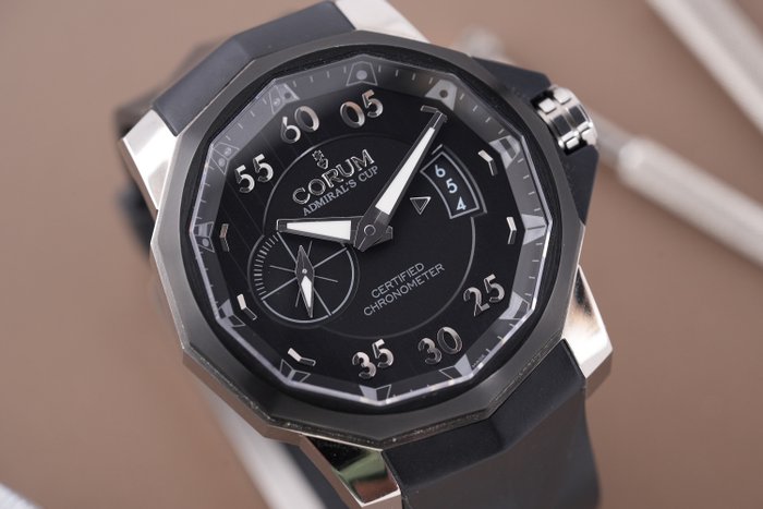 Corum - Admiral's Cup Competition 48 Limited Edition - Mænd - 2011-nu