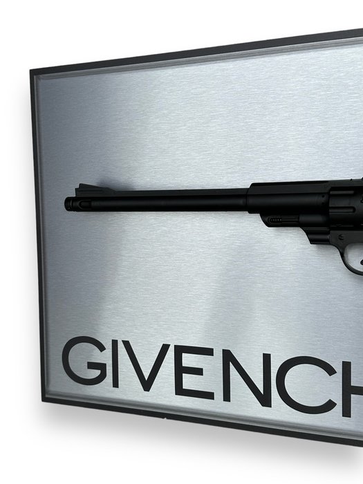 Daluxe Art - 1999 • Givenchy Silver Gun