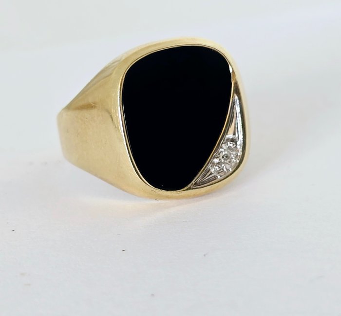 Ingen mindstepris - Signetring - 14 karat Gulguld - Diamanter og onyx