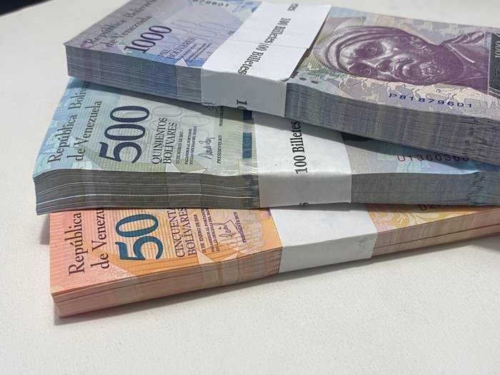 Venezuela. - 100 x 50, 100 x 500, and 100 x 1000 Bolívares - (2017-2018) - Pick 94, Pick 95 and Pick 105 - 3 Bundles  (Ingen mindstepris)