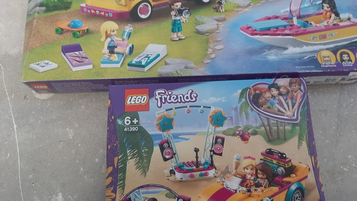 Lego - Friends - 41681  41390 - Boscamper en zeilboot  Andrea's auto en podium - 2020+ - Danmark