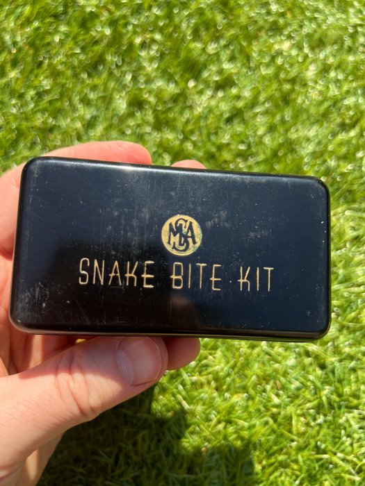 Amerikas Forenede Stater - Nice WW2 USA Army ''Snake Bite Kit'' + Box - USMC - Pacific - Medic - Infantry - Ranger - Militærudstyr