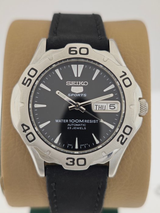 Seiko - Seiko 5 Sports - Ingen mindstepris - 7S26-01G0 - Mænd - 1990-1999