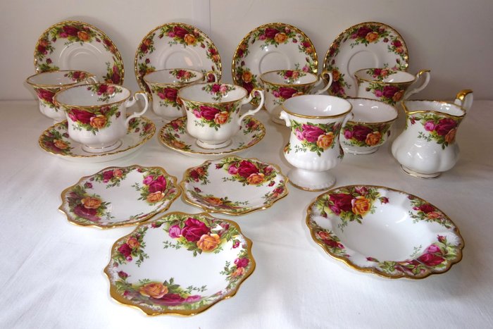 Royal Albert - Dessertservice (19) - Old Country Rose - Knogleporcelæn - Smukt Dessertservice