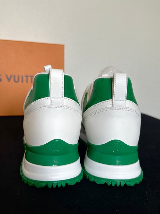 Louis Vuitton - Sneakers - Størelse: Shoes / EU 38