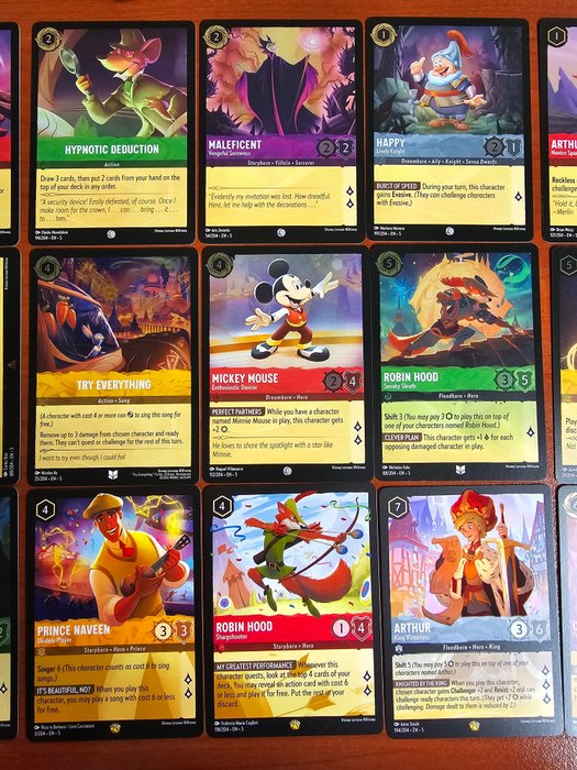 Disney - 27 Mixed collection - Lorcana - Holo foil cards and Legendaries