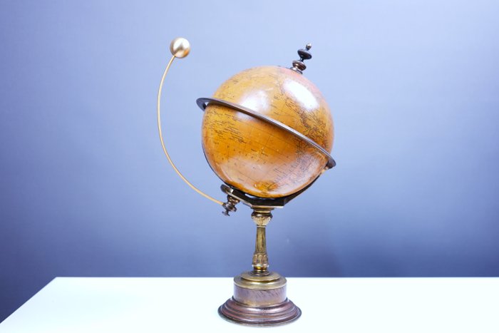 Astronomisk ur - Britisch patent empire clock -  Antik - Papmache - 1900-1910 - Klodeur