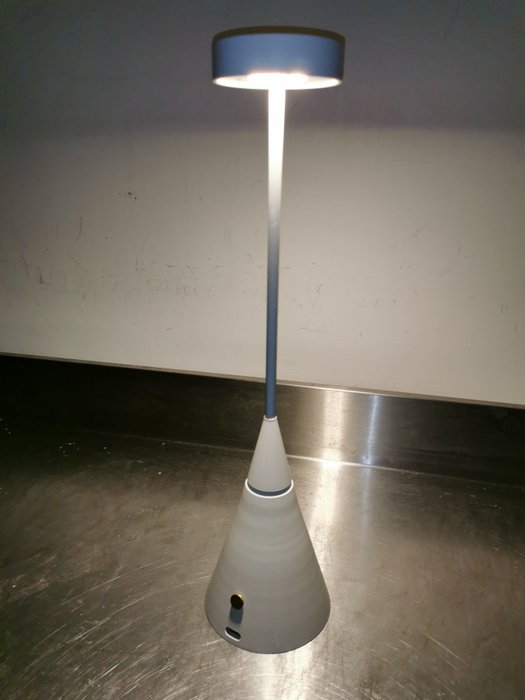 Zava - Skrivebordslampe - Fenex - Stål - Zava lampe