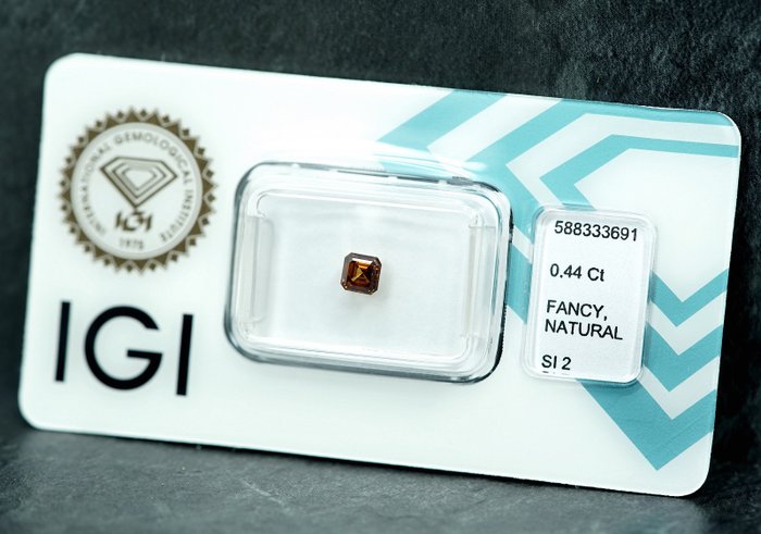 Ingen mindstepris - 1 pcs Diamant  (Natur)  - 044 ct - Smaragd - SI2 - International Gemological Institute (IGI)