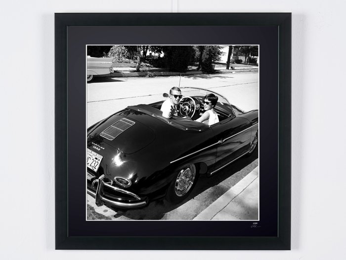 Steve McQueen  Neile Adams - 1961 - Porsche 356 1600 Super Speedster - Fine Art Photography - Luxury Wooden Framed 50X50 cm - Limited Edition Nr 04 of 30 - Serial ID 30337 - Original Certificate (COA), Hologram Logo Editor and QR Code - 100% New items.