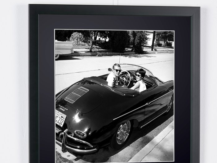 Steve McQueen  Neile Adams - 1961 - Porsche 356 1600 Super Speedster - Fine Art Photography - Luxury Wooden Framed 50X50 cm - Limited Edition Nr 04 of 30 - Serial ID 30337 - Original Certificate (COA), Hologram Logo Editor and QR Code - 100% New items.