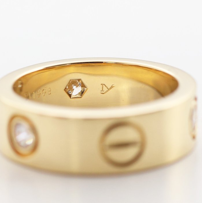 Cartier - Ring - Love Ring 3 Diamonds - 18 kraat Gulguld