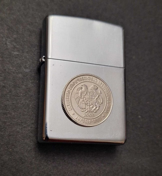 Zippo, Escudo Armenia Año 2002 Mes Septiembre - Lighter - Stål