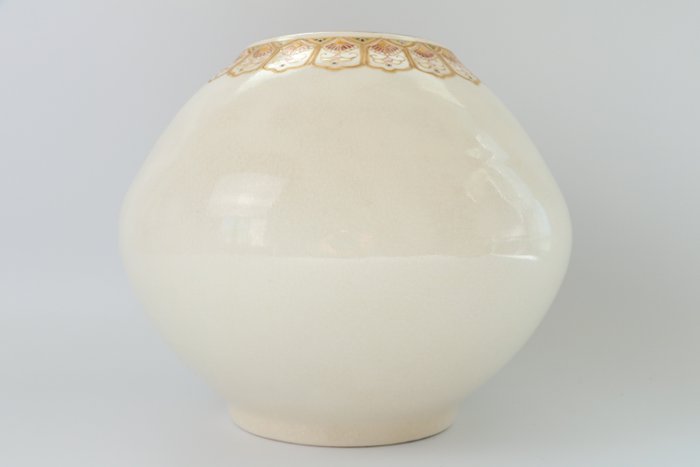 Smuk Satsuma porcelæn 薩摩焼 vase - Porcelæn - Keida Kiln 慶田窯 - Japan - 1900-2000