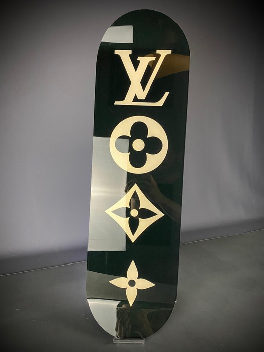 Mike Blackarts - New Collection 3D Louis Vuitton - Skateboard artwork