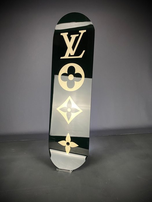 Mike Blackarts - New Collection 3D Louis Vuitton - Skateboard artwork