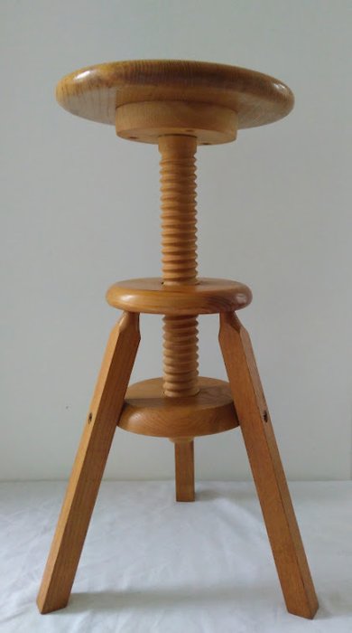 Taburet - Lakeret elm - Skrueskammel kaldet "Watchmaker Stool"