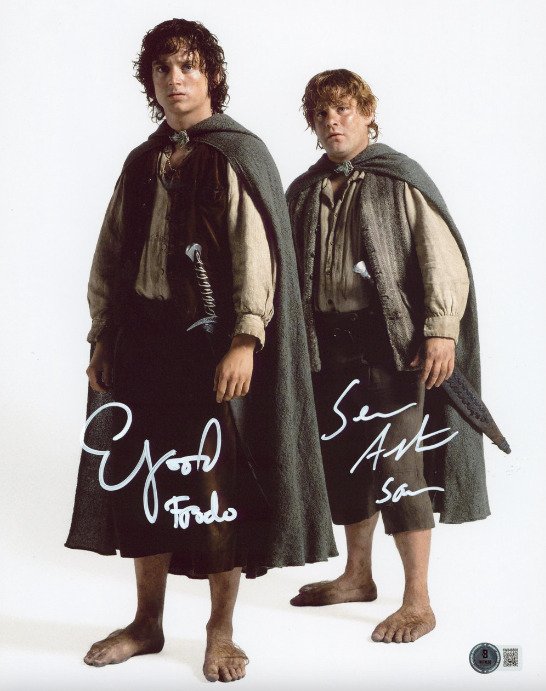 The Lord of The Rings - Elijah Wood (Frodo)  Sean Astin (Sam) - Signed 28x35 cm Photo with Beckett COA