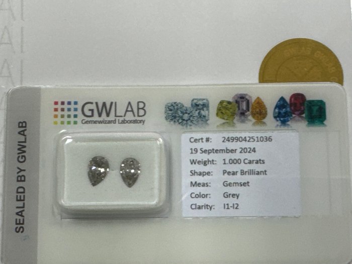 Ingen mindstepris - 1 pcs Diamant  (Naturfarvet)  - 1.00 ct - Pære Grå - I1, I2 - Gemewizard Gemological Laboratory (GWLab)