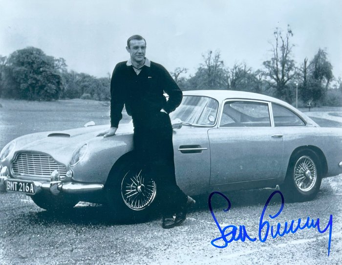 James Bond 007: Goldfinger - Sean Connery with Aston Martin DB5, signed with COA