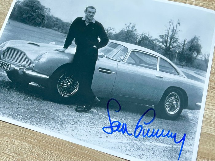 James Bond 007: Goldfinger - Sean Connery with Aston Martin DB5, signed with COA