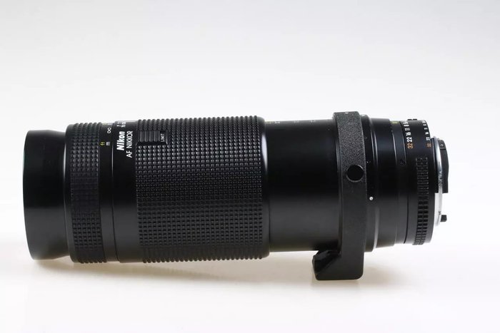 Nikon AF Nikkor 75-300mm FX f/4.5-5.6 | Zoomobjektiv