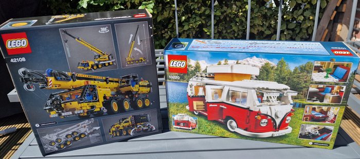 Lego - Creator Expert - 10220 / Technic 42108 - Creator 10220 Volkswagen T1 Camper Van / Technic 42108 Mobile Crane - 2010-2020