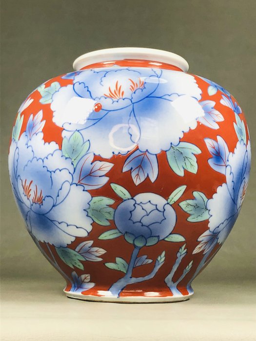 Vase - Porcelæn, Smukke pæonblomster Arita-yaki 有田焼 Banko ovn 晩香窯 - Japan  (Ingen mindstepris)