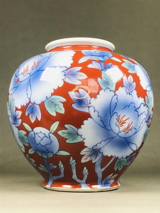 Vase - Porcelæn, Smukke pæonblomster Arita-yaki 有田焼 Banko ovn 晩香窯 - Japan  (Ingen mindstepris)