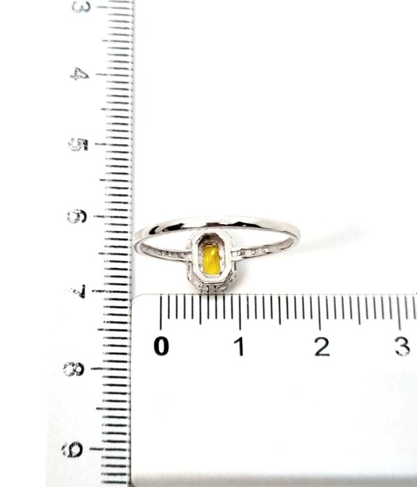 Ring - 18 kraat Hvidguld Safir - Diamant