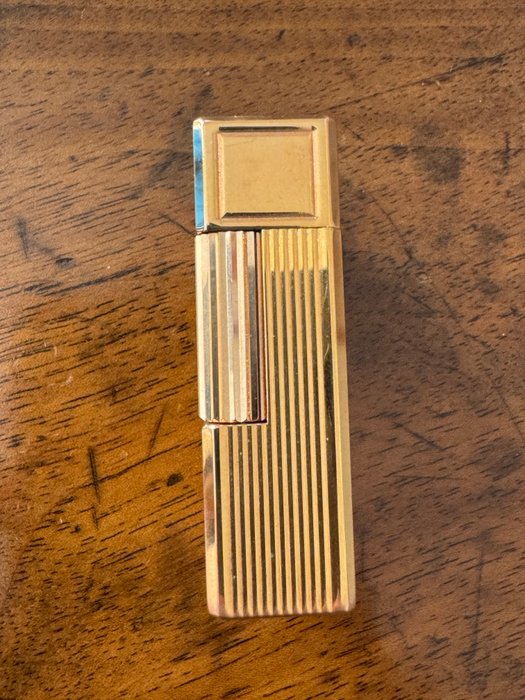 S.T. Dupont - Lighter - Forgyldt, Lak