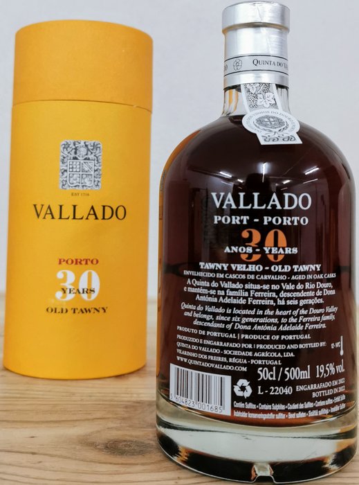 Quinta do Vallado 20  30 Years Old Tawny -  Porto  - 2 Jennies (0,5 L)