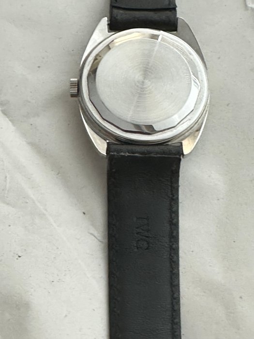 IWC - no 552 - 1827 - Unisex - 1970-1979