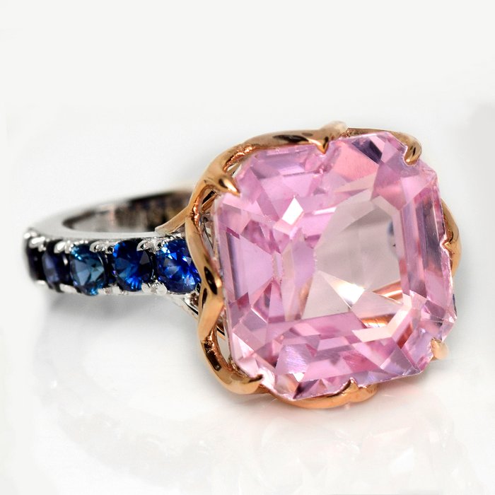 Ingen mindstepris - Ring - 14 karat Hvidguld, Rosaguld -  15.56ct. tw. Kunzit - Safir - IGI 13,84 ct Pink