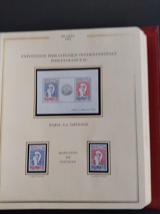 Frankrig 1979/1987 - komplet kollektion Ny** Luksus i Album Yvert Présidence med guldramme - Yvert N°2028 au n°2500 MNH**  sans charnières avec Blocs Carnets  Blocs CNEP