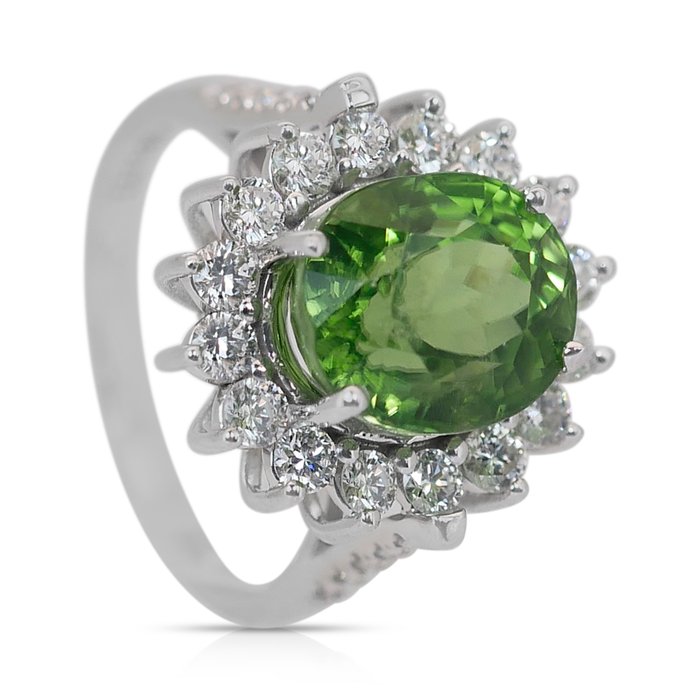 Ring - 14 karat Hvidguld -  8.08ct. tw. Peridot - Diamant - Fantastisk farve