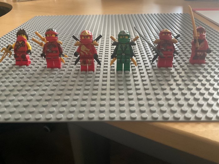 Lego - Ninjago : 18 minifigs