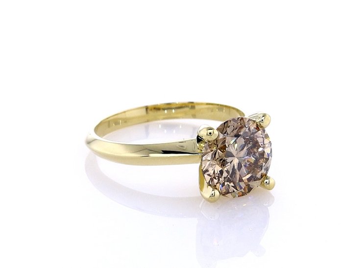 Ring - 14 karat Gulguld -  2.08ct. tw. Diamant (Naturfarvet)