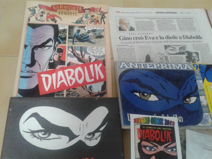 Diabolik - 22x Speciali, fuoriseri, gadget assortiti - 1 Comic collection