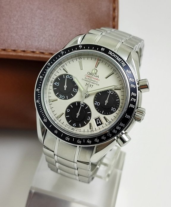 Omega - Speedmaster Date 1957 "Limited Edition" - 323.30.40.40.02.001 - Mænd - 2000-2010