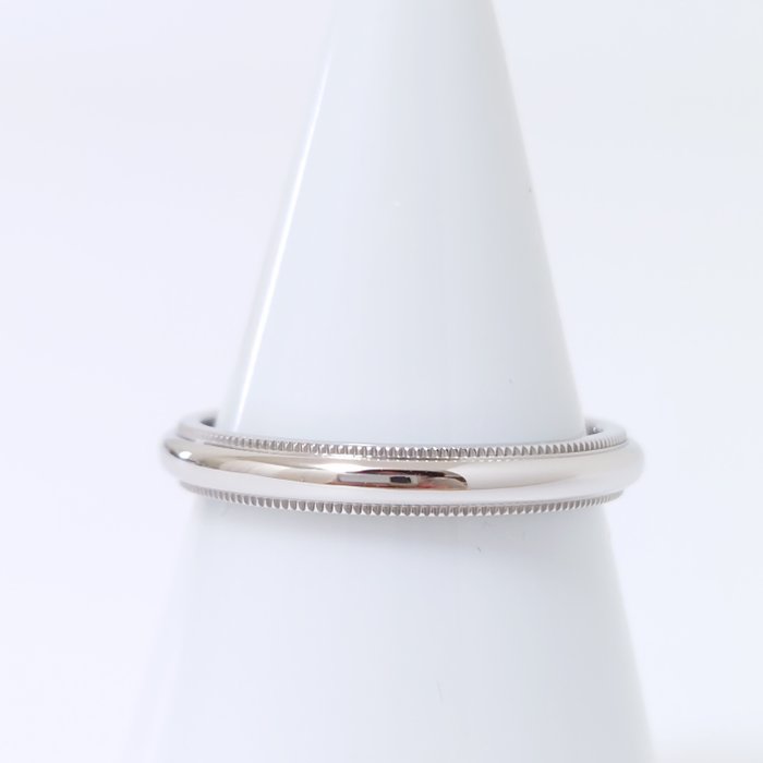 Ingen mindstepris - Tiffany  Co. - Ring - Milgrain Platin