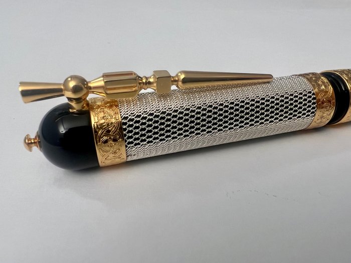 Visconti - Camelot Limited Edition 999. Fountain Pen - Fyldepen