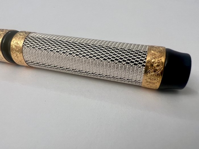 Visconti - Camelot Limited Edition 999. Fountain Pen - Fyldepen