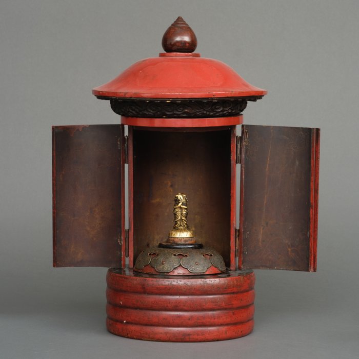 Zushi 厨子 (bærbar helligdom) med omfavnende Kangiten-figur 歓喜天 - Lakeret træ, bronze - Japan - Edo-perioden (1600-1868)