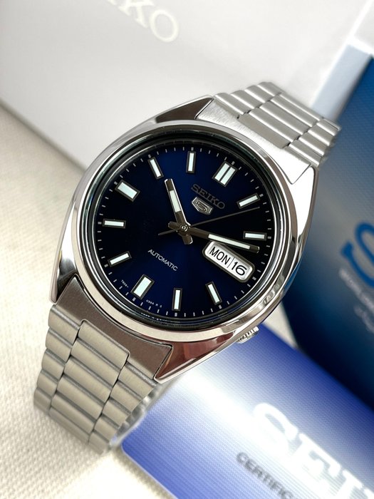 Seiko - 5 - Automatic Day Date - SNXS77K1 - Ingen mindstepris - Mænd - 2011-nu