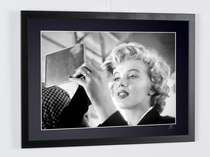 Niagara 1952 - Marilyn Monroe On The Set - Fine Art Photography - Luxury Wooden Framed 70X50 cm - Limited Edition Nr 02 of 30 - Serial ID 30674 - Original Certificate (COA), Hologram Logo Editor and QR Code - 100% new items