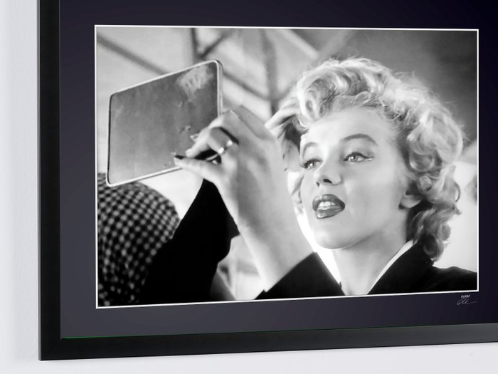 Niagara 1952 - Marilyn Monroe On The Set - Fine Art Photography - Luxury Wooden Framed 70X50 cm - Limited Edition Nr 02 of 30 - Serial ID 30674 - Original Certificate (COA), Hologram Logo Editor and QR Code - 100% new items